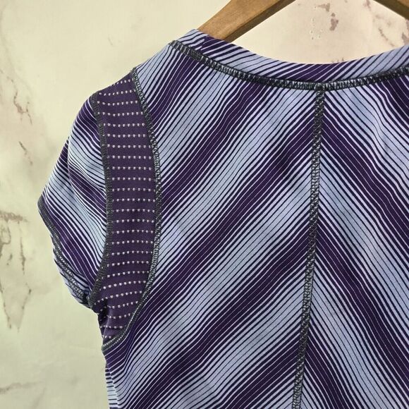Title Nine Shirt Womens XS Blue Purple Striped Short Sleeve Tee T Runner Scoop - Picture 5 of 10